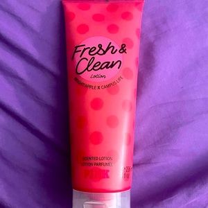 NWT PINK Victoria’s Secret Fresh and Clean Scented Lotion